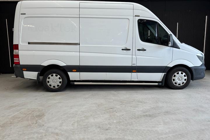 Gul Mercedes Sprinter 316 fra 2018
