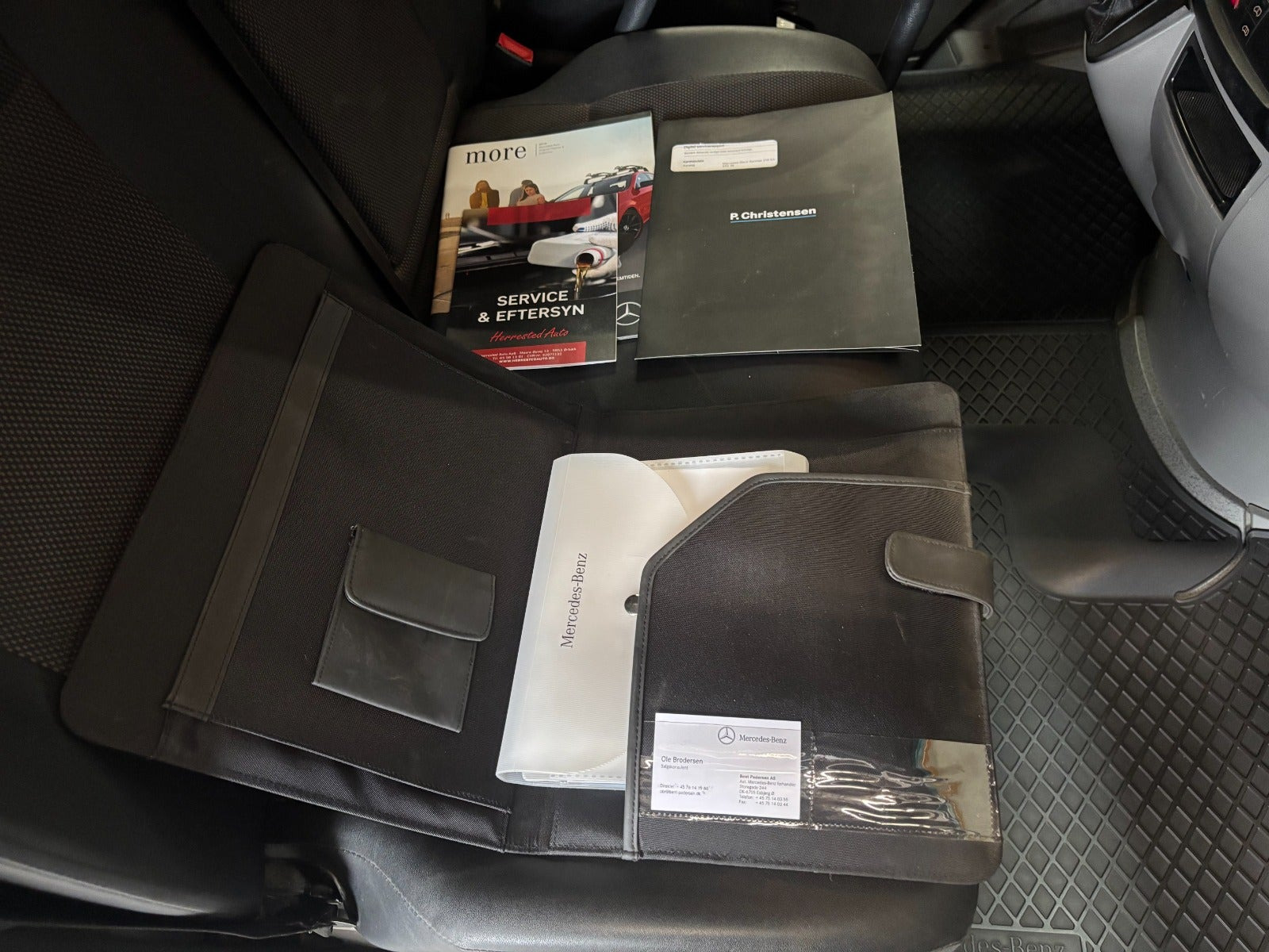 Gul Mercedes Sprinter 316 fra 2018
