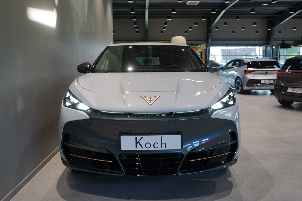 Hvid Cupra Tavascan fra 2024