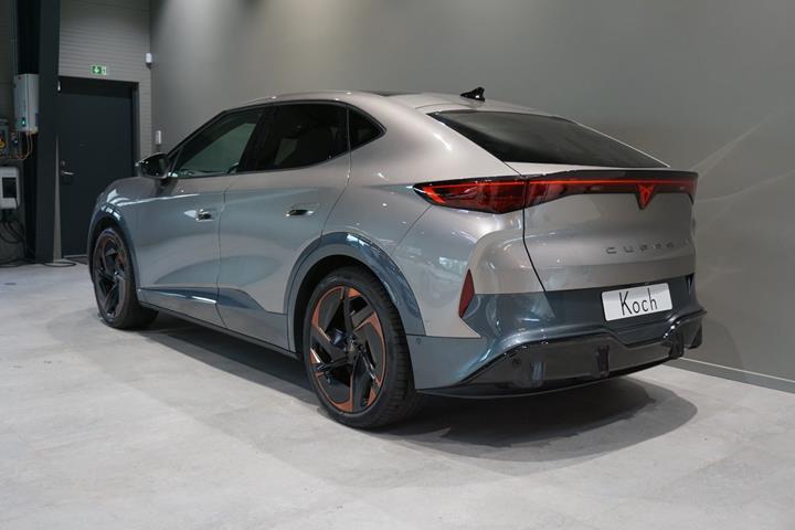 Orange Cupra Tavascan fra 2024