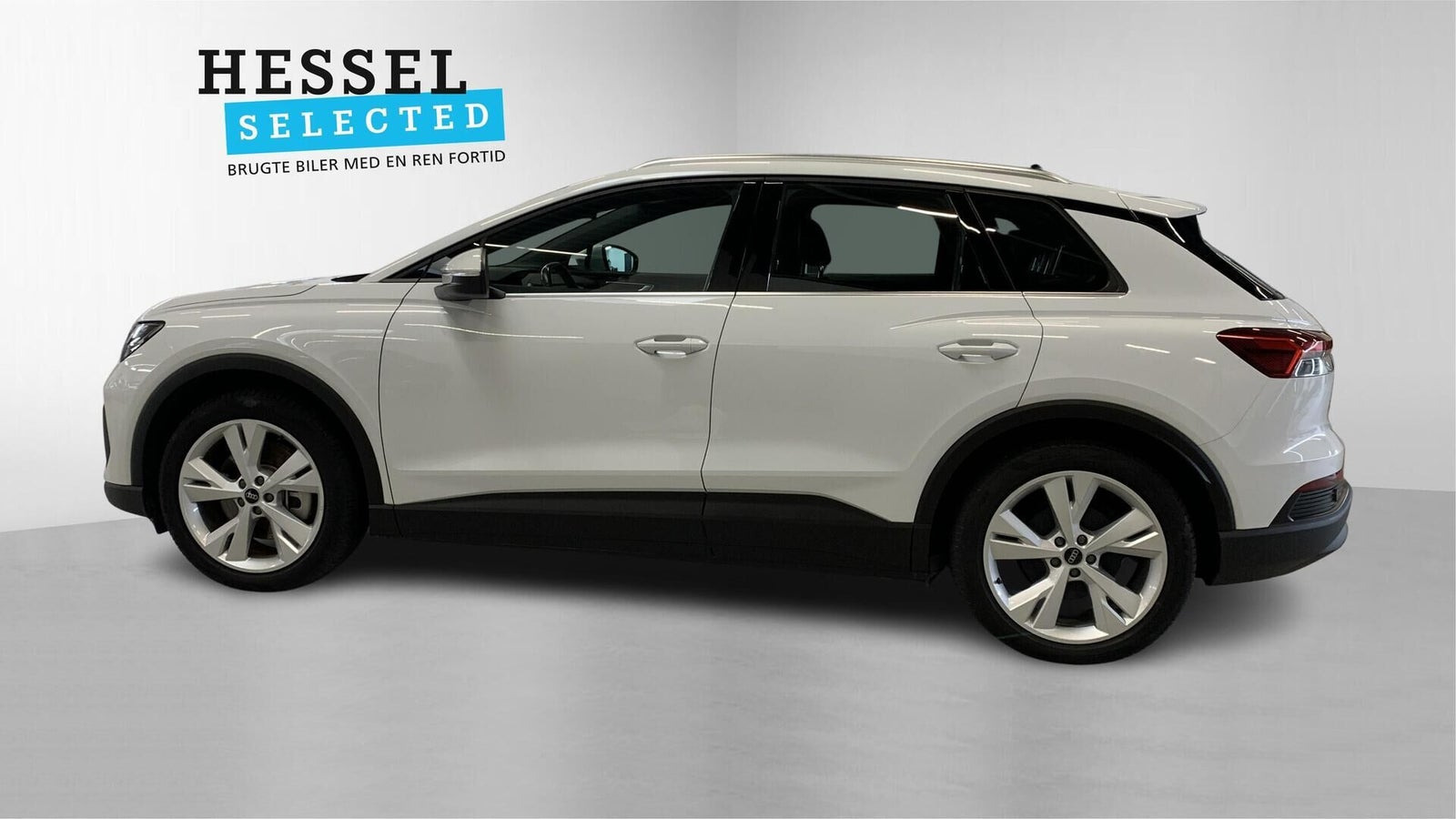 Hvid Audi Q4 e-tron fra 2023