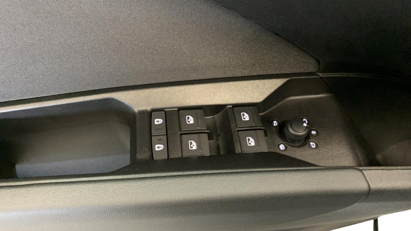 Hvid Audi Q4 e-tron fra 2023