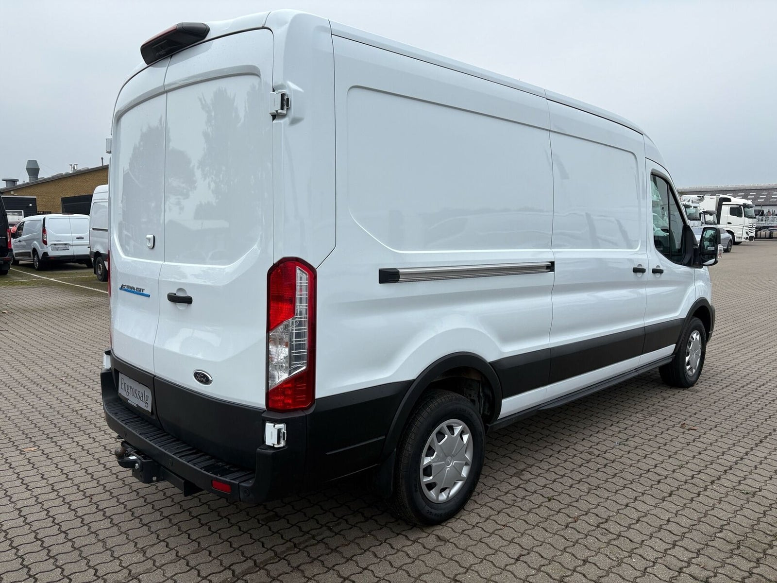 Hvid Ford E-Transit 350 L2 Van fra 2022