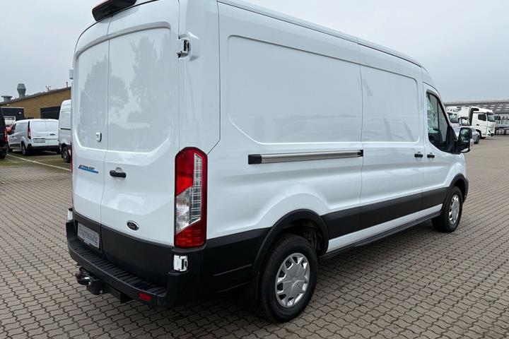 Hvid Ford E-Transit 350 L2 Van fra 2022