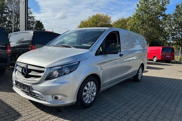 Sølv Mercedes Vito 114 fra 2019