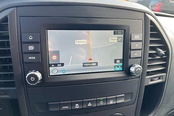 Sølv Mercedes Vito 114 fra 2019