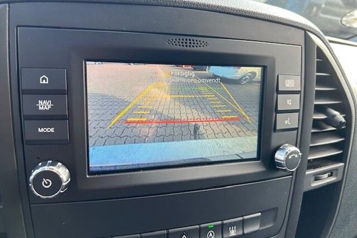 Sølv Mercedes Vito 114 fra 2019