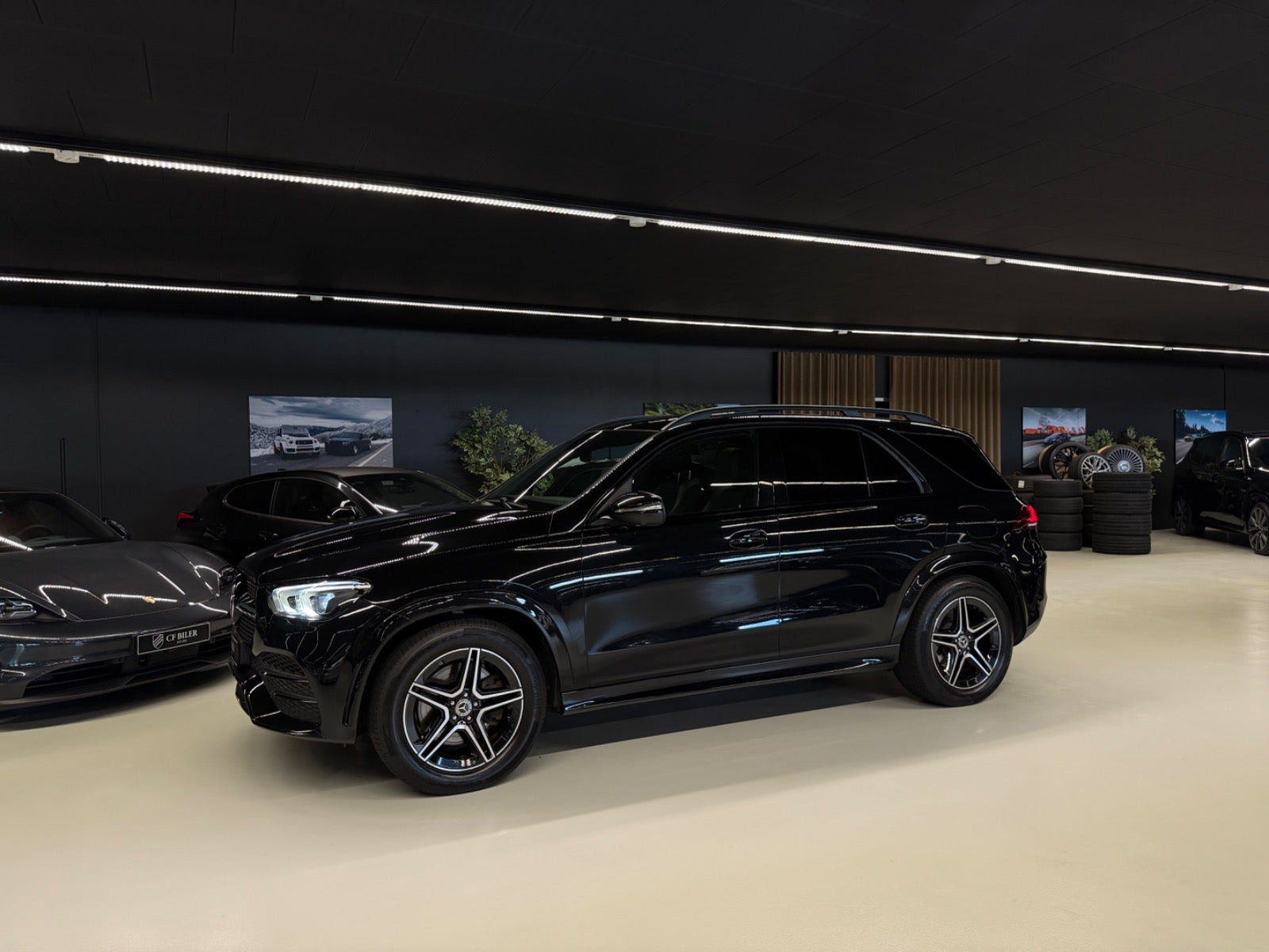 Grå Mercedes GLE350 de fra 2022