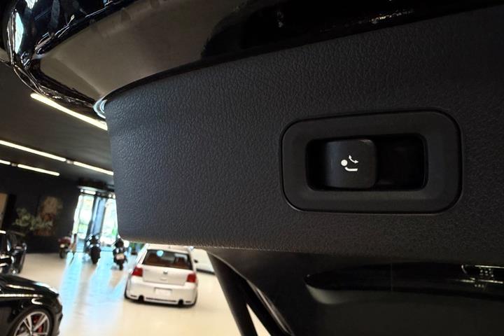 Grå Mercedes GLE350 de fra 2022