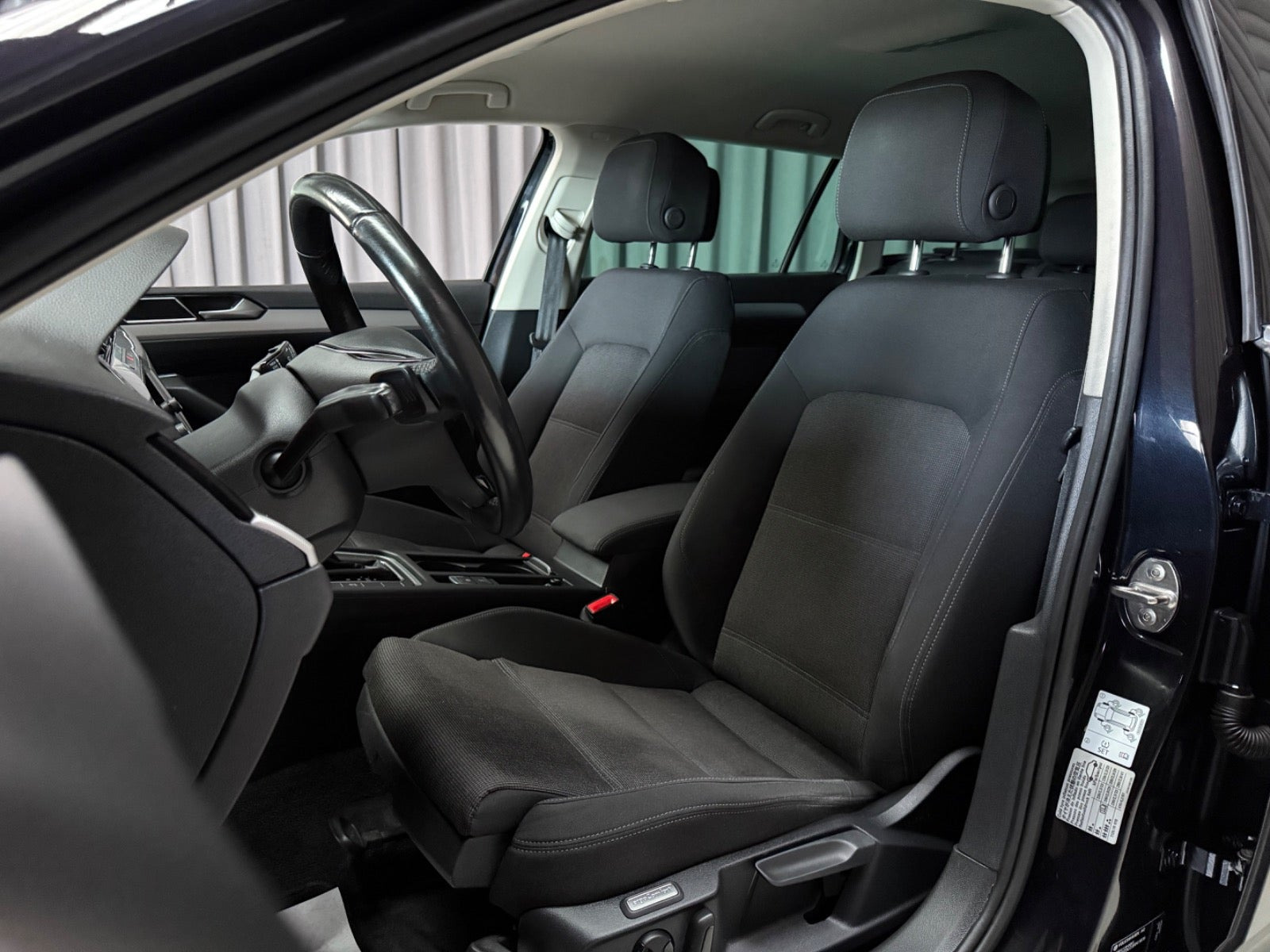 Sort VW Passat fra 2018