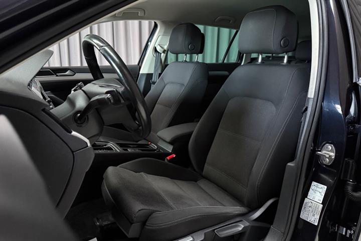 Sort VW Passat fra 2018