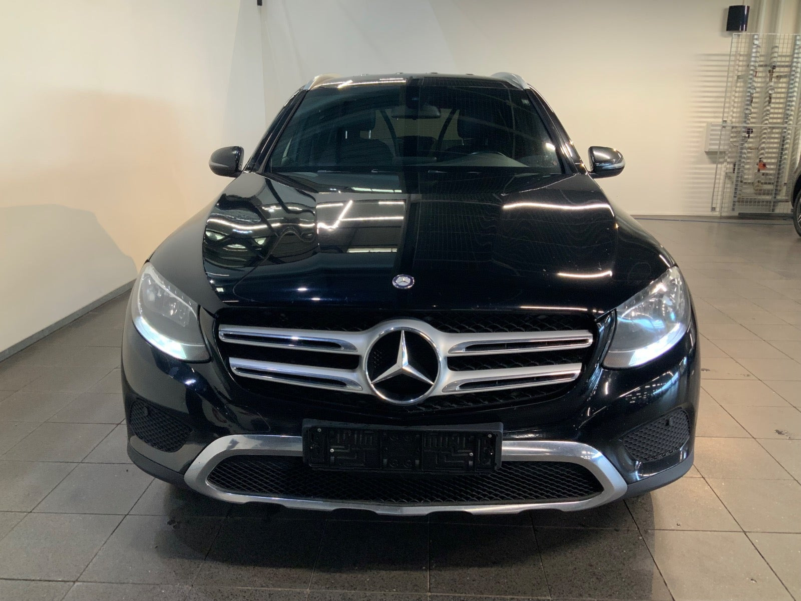 Sort Mercedes GLC220 d fra 2017