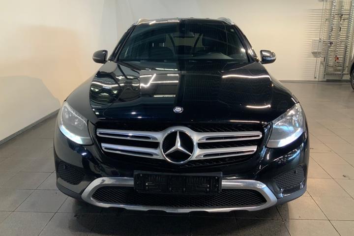 Sort Mercedes GLC220 d fra 2017