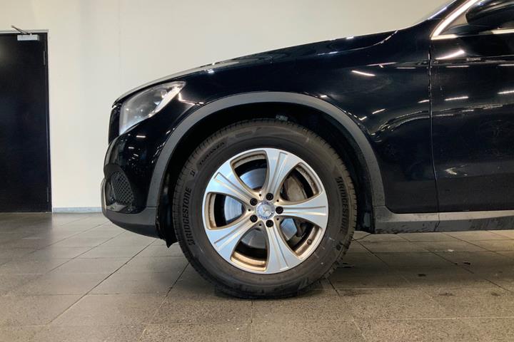 Sort Mercedes GLC220 d fra 2017