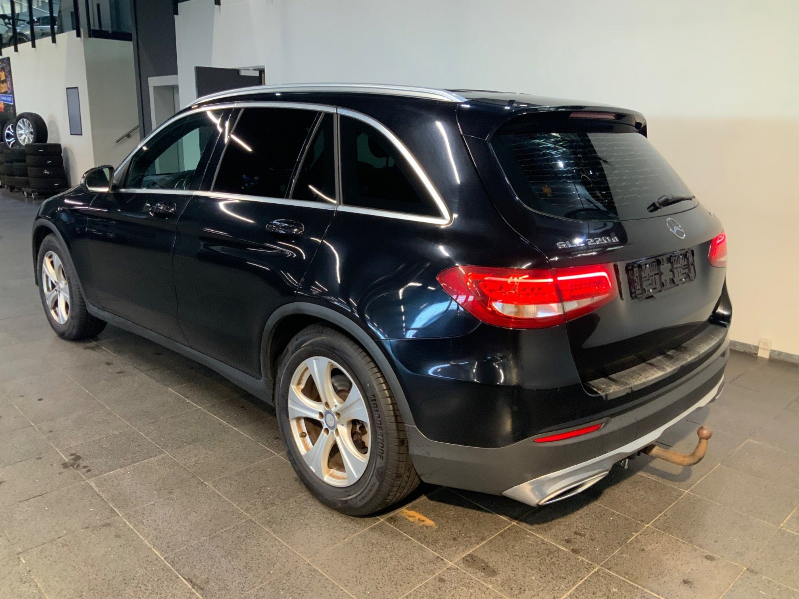 Sort Mercedes GLC220 d fra 2017