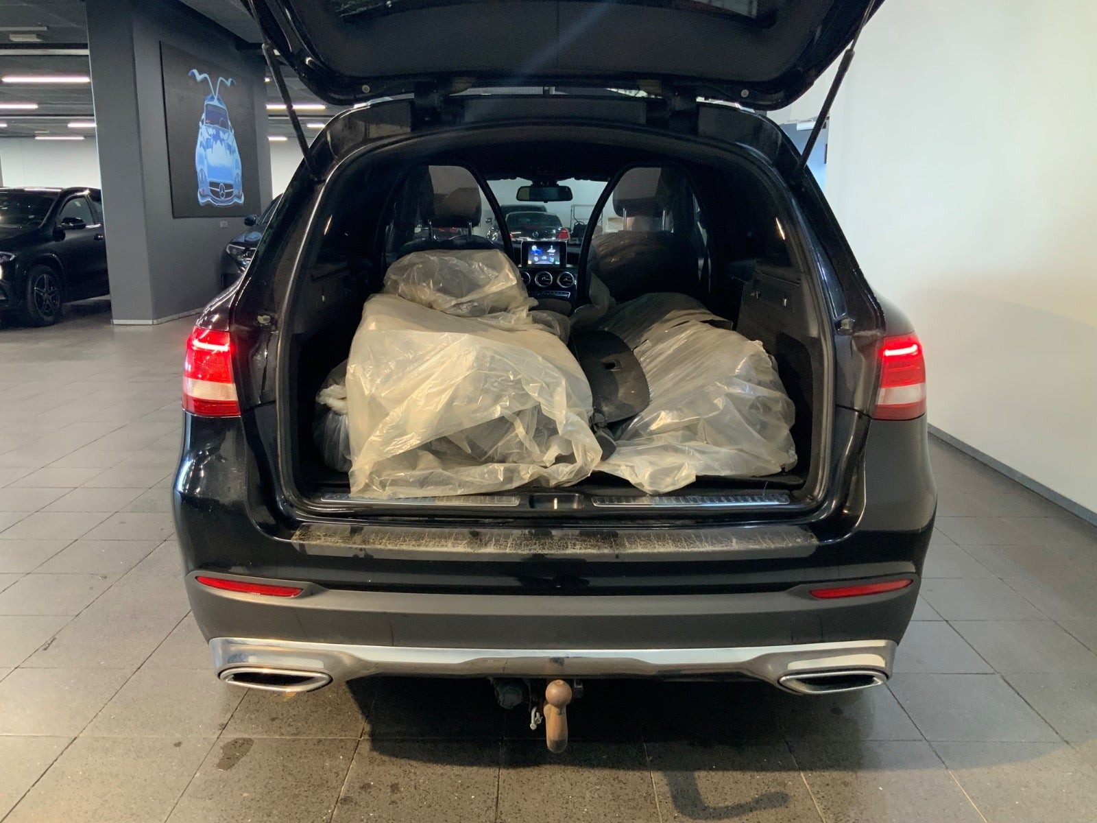 Sort Mercedes GLC220 d fra 2017