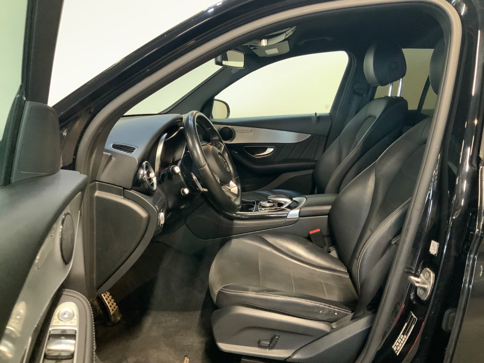 Sort Mercedes GLC220 d fra 2017