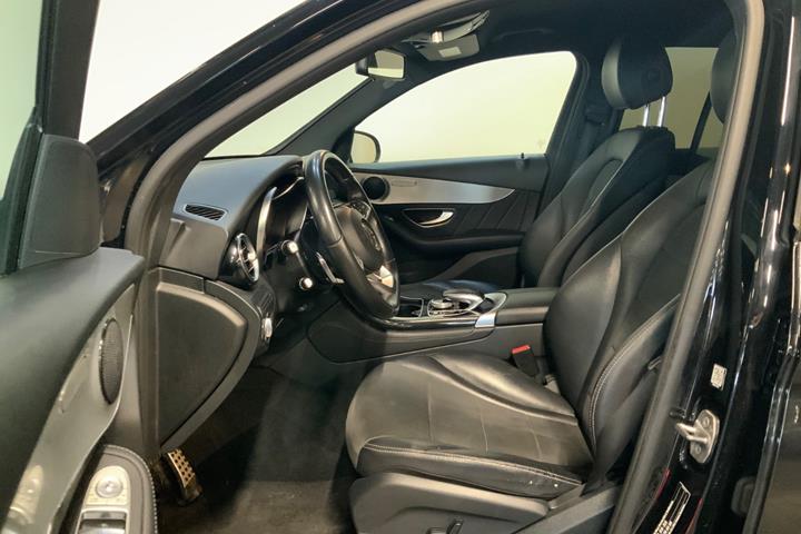 Sort Mercedes GLC220 d fra 2017