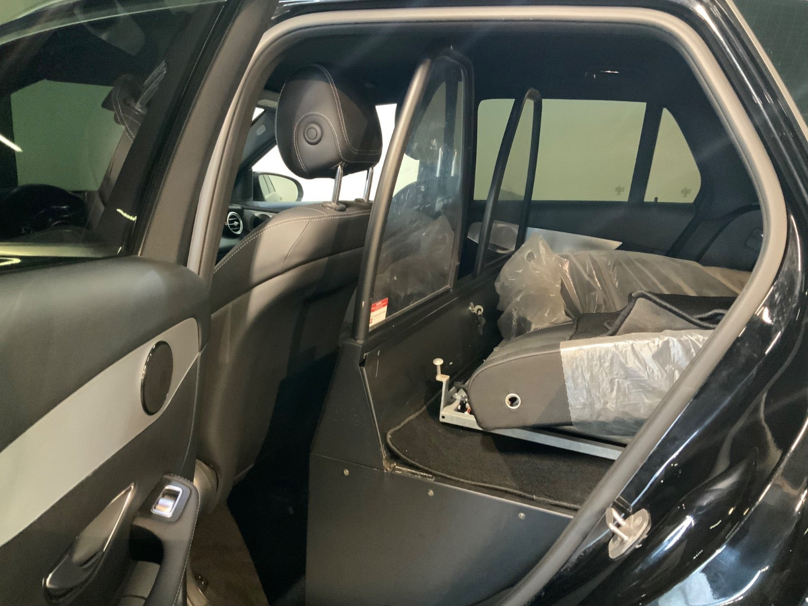 Sort Mercedes GLC220 d fra 2017