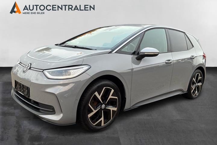 Grå VW ID.3 fra 2024 set udefra