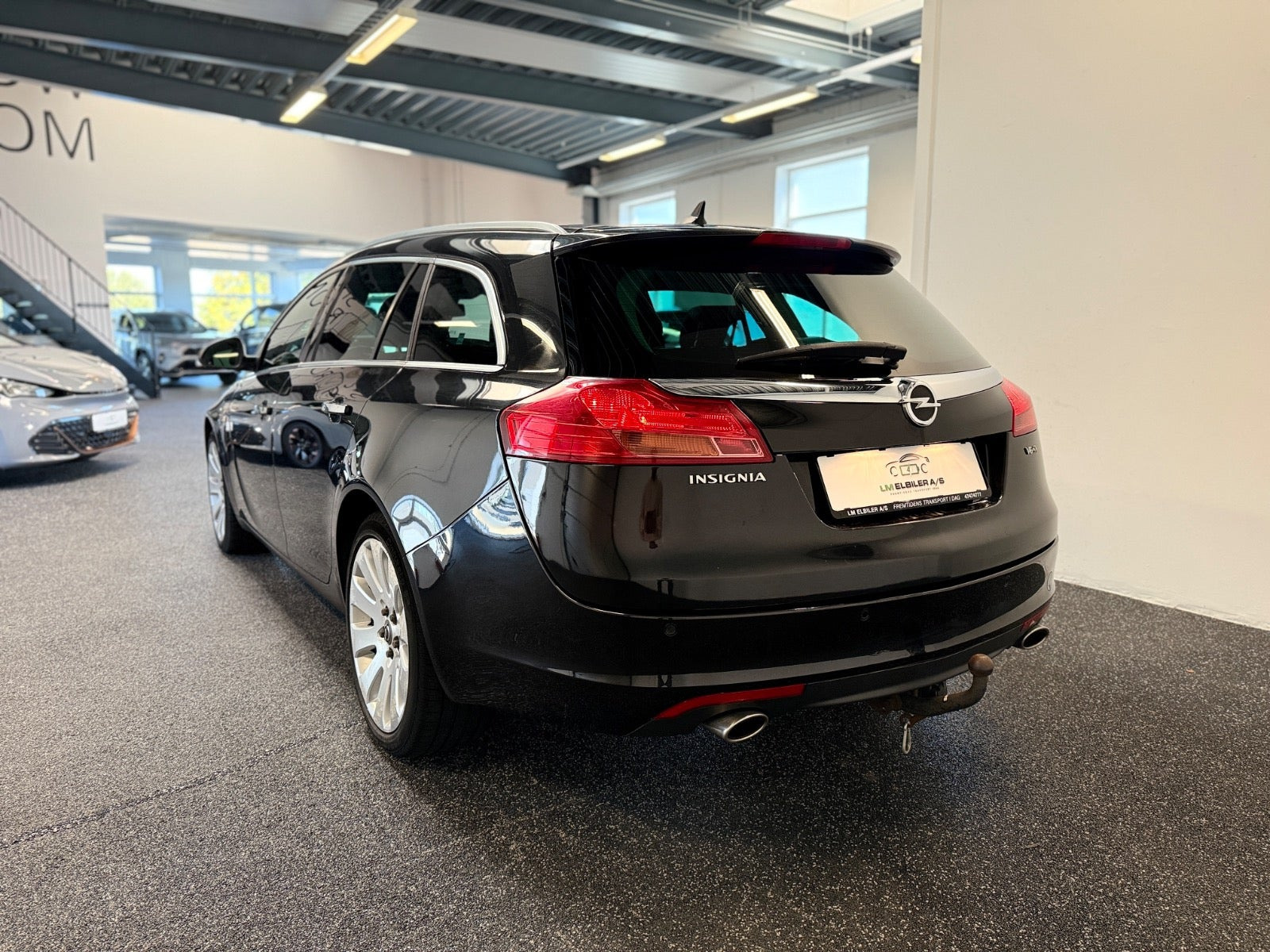 Sort Opel Insignia fra 2010