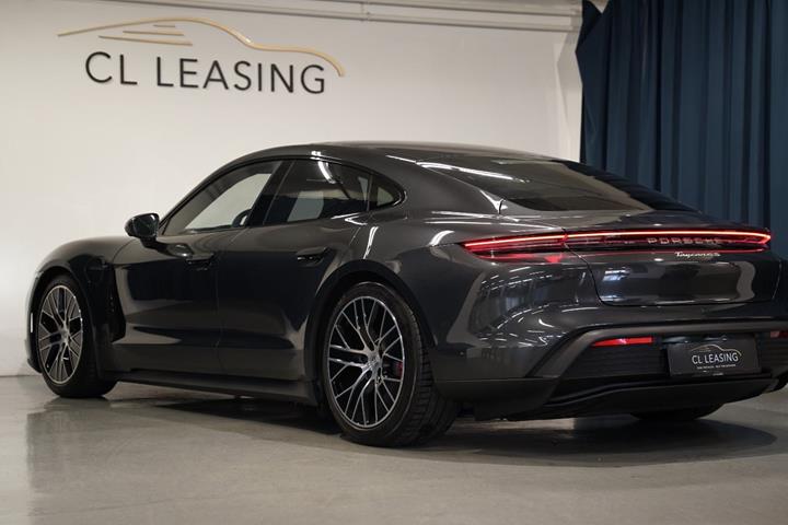 Sort Porsche Taycan 4S fra 2025