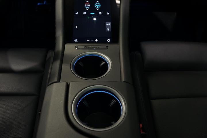 Sort Porsche Taycan 4S fra 2025