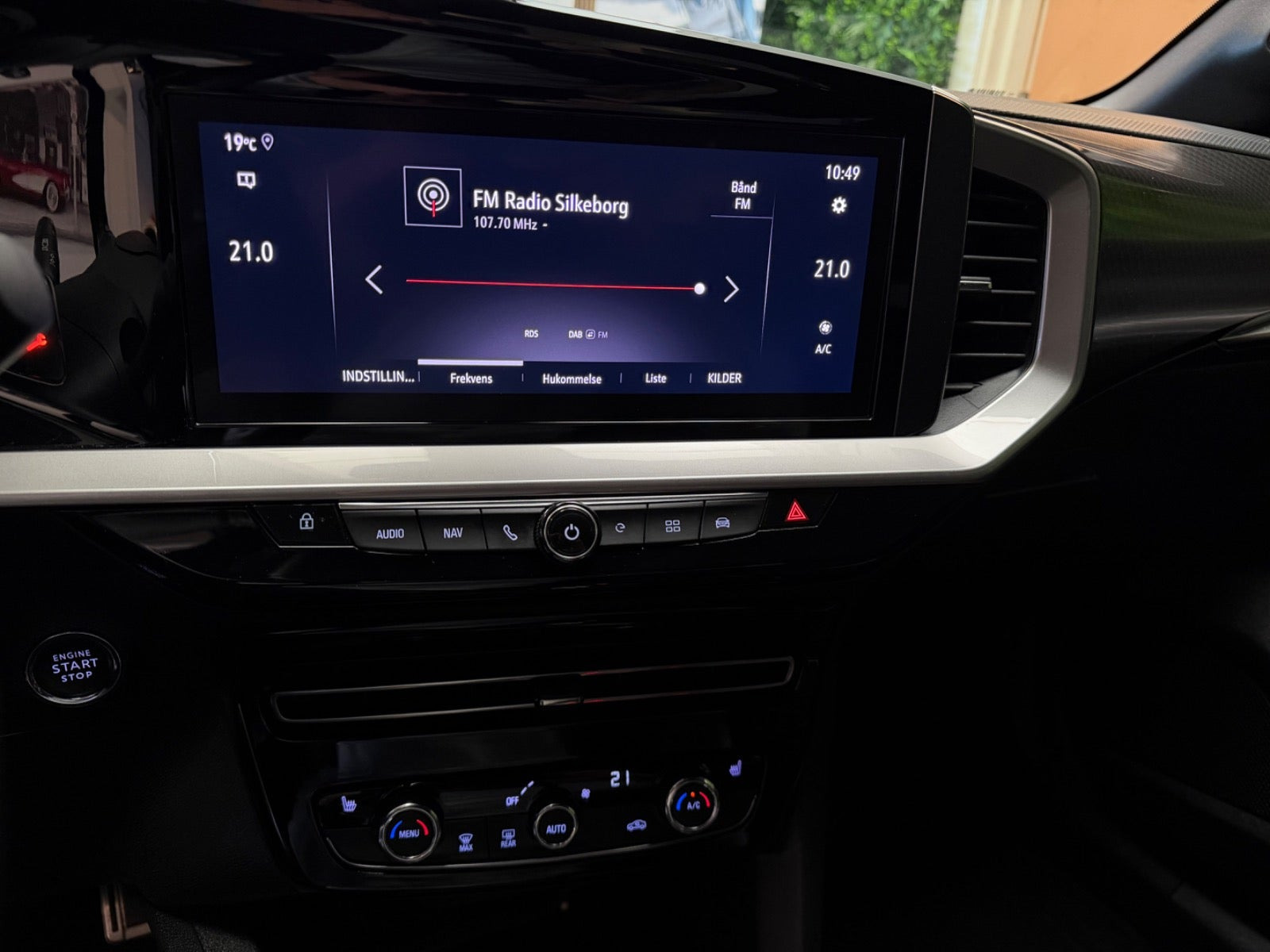Grøn Opel Mokka-e fra 2022