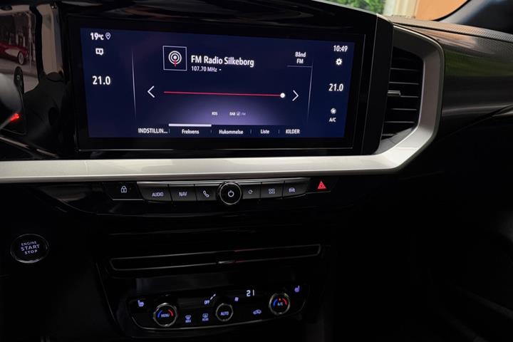 Grøn Opel Mokka-e fra 2022