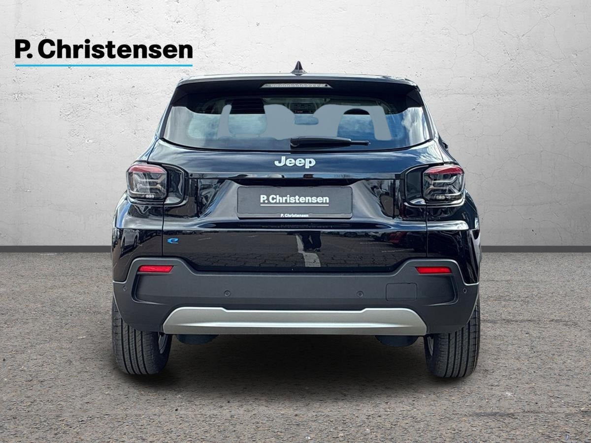 Sort Jeep Avenger fra 2025