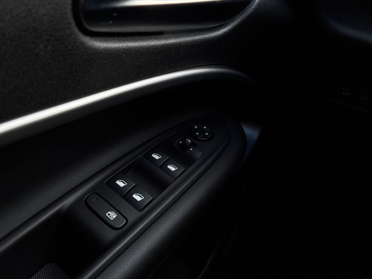 Sort Jeep Avenger fra 2025