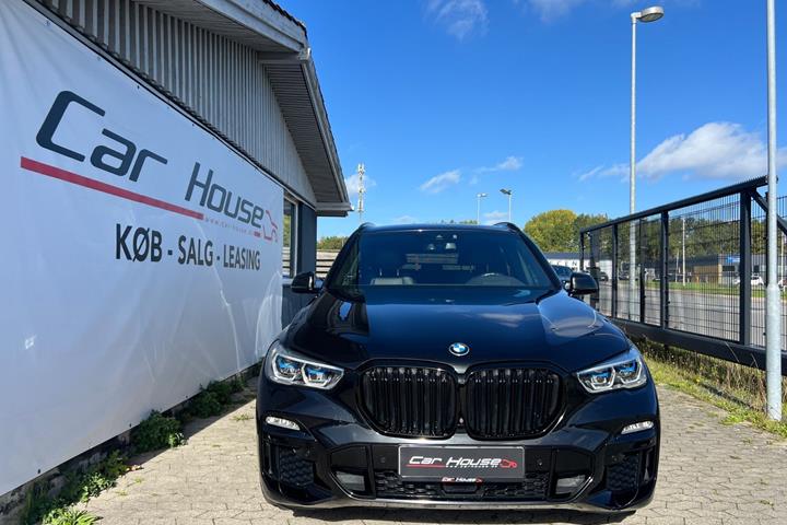 Sort BMW X5 fra 2020