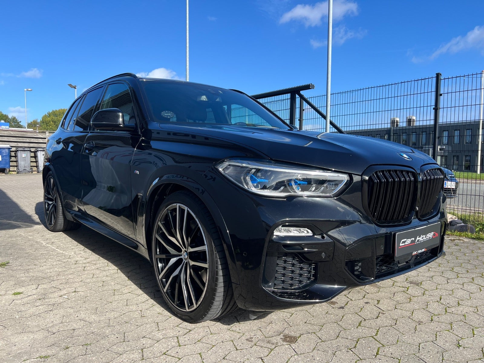 Sort BMW X5 fra 2020