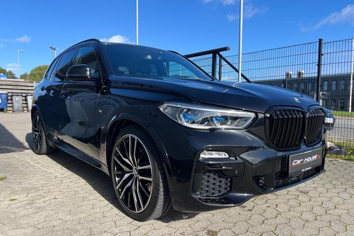Sort BMW X5 fra 2020
