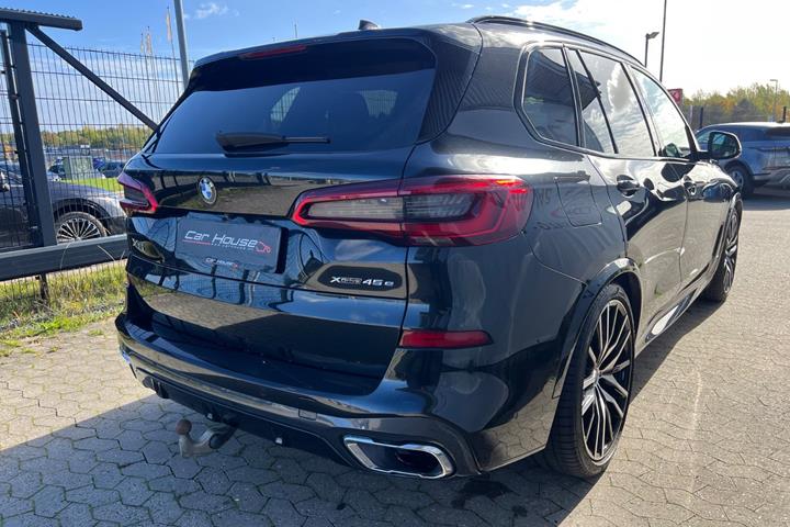 Sort BMW X5 fra 2020