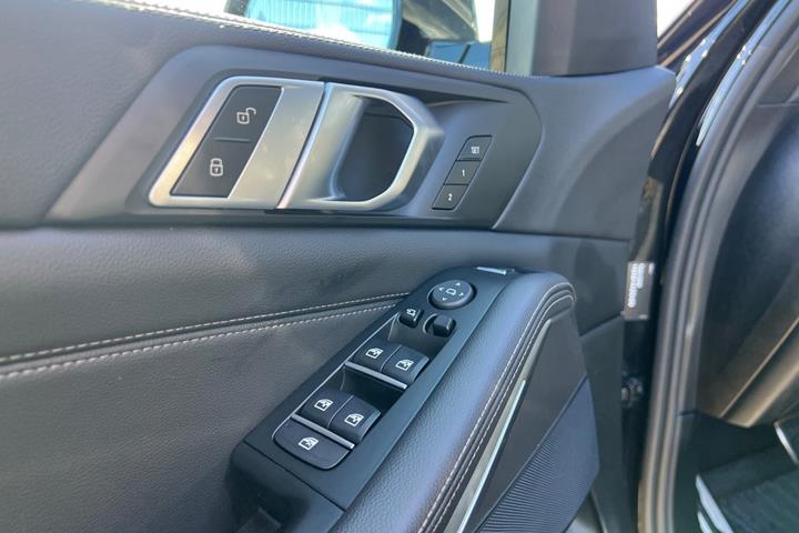 Sort BMW X5 fra 2020