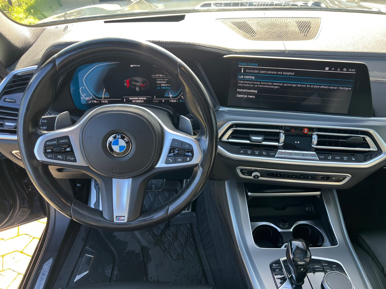 Sort BMW X5 fra 2020
