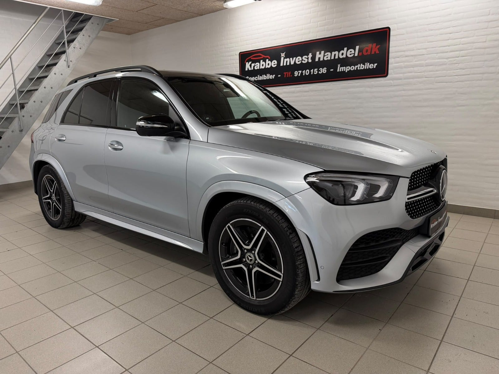 Sølv Mercedes GLE350 de fra 2022