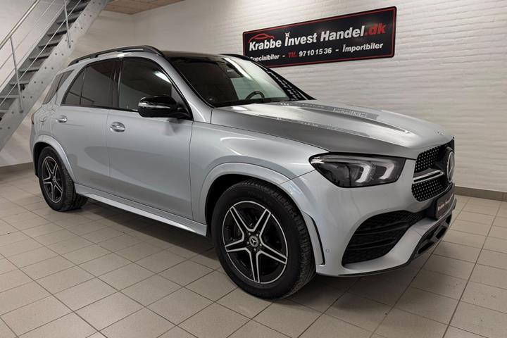 Sølv Mercedes GLE350 de fra 2022