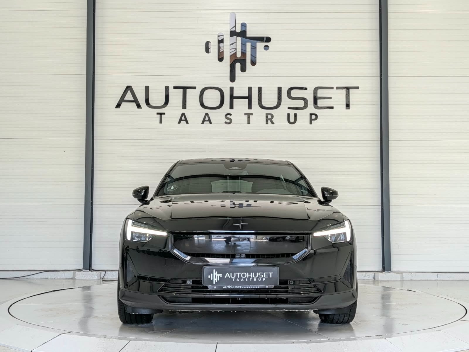Sort Polestar 2 fra 2024