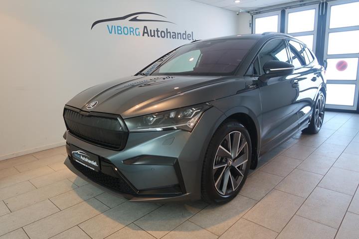 Grå Skoda Enyaq fra 2021