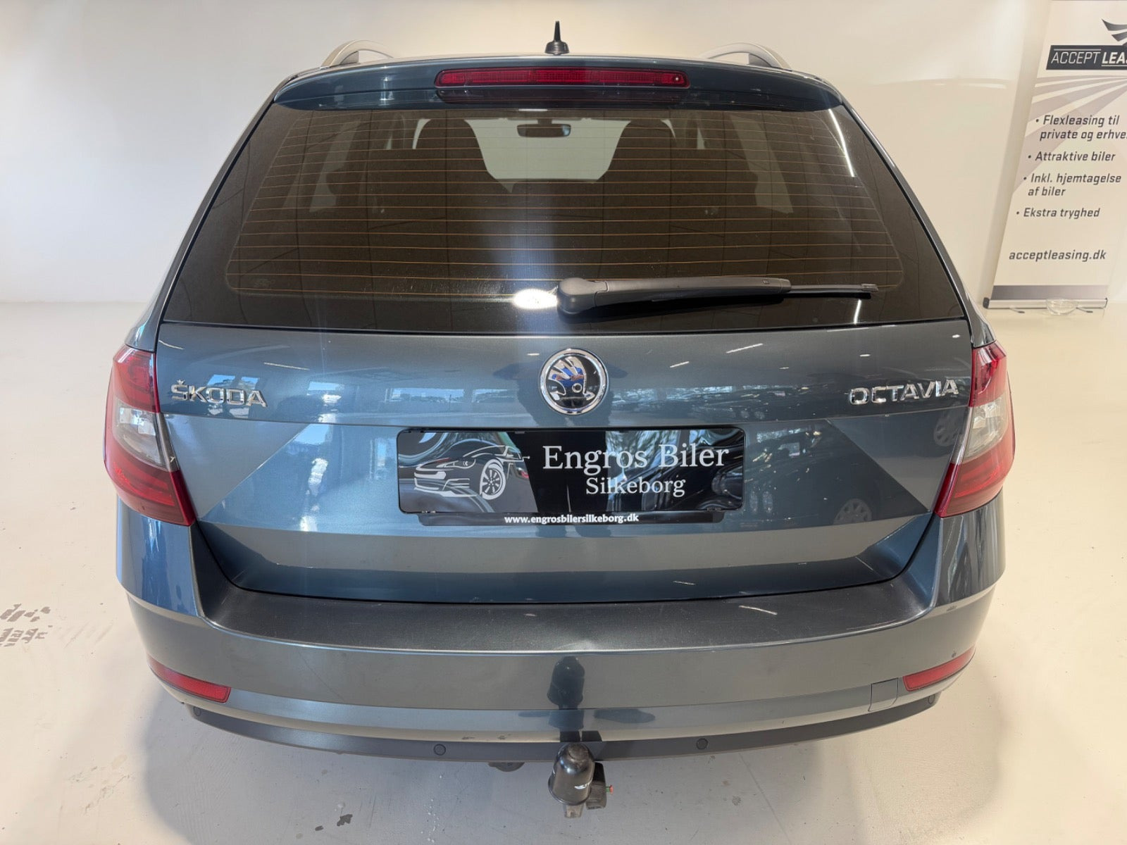 Grå Skoda Octavia fra 2019