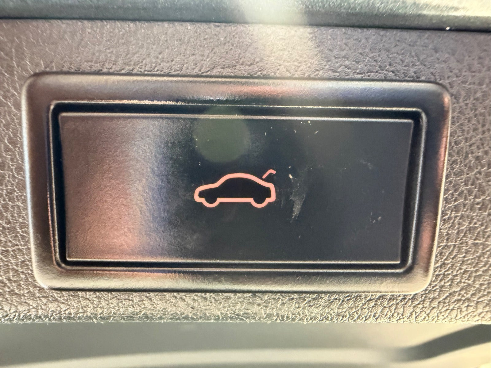 Grå Skoda Octavia fra 2019
