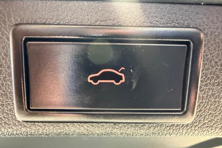 Grå Skoda Octavia fra 2019
