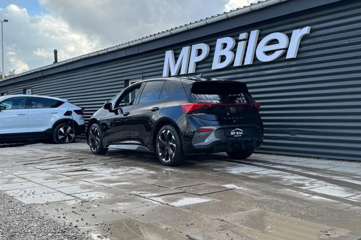 Sort Cupra Born fra 2026