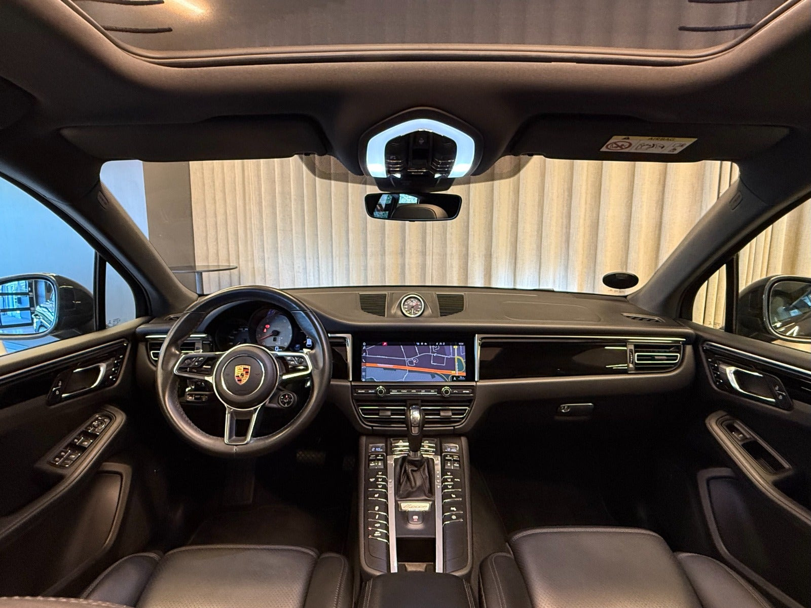 Grå Porsche Macan S fra 2020
