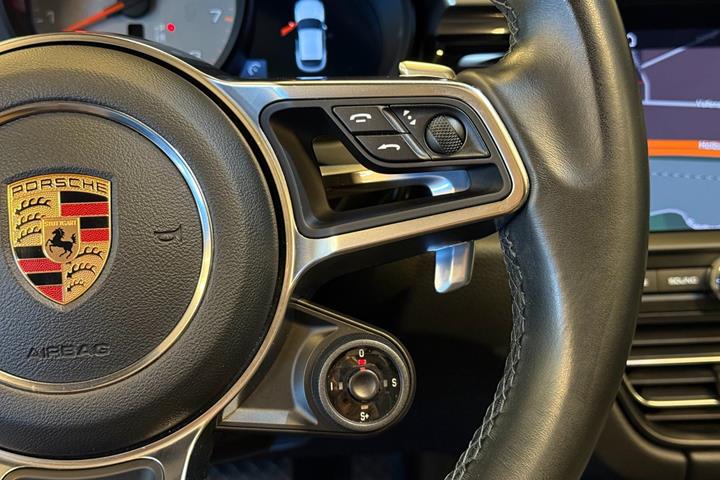 Grå Porsche Macan S fra 2020