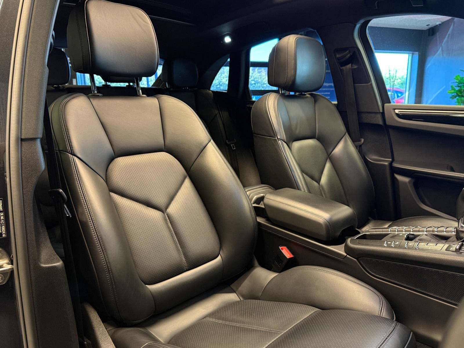 Grå Porsche Macan S fra 2020