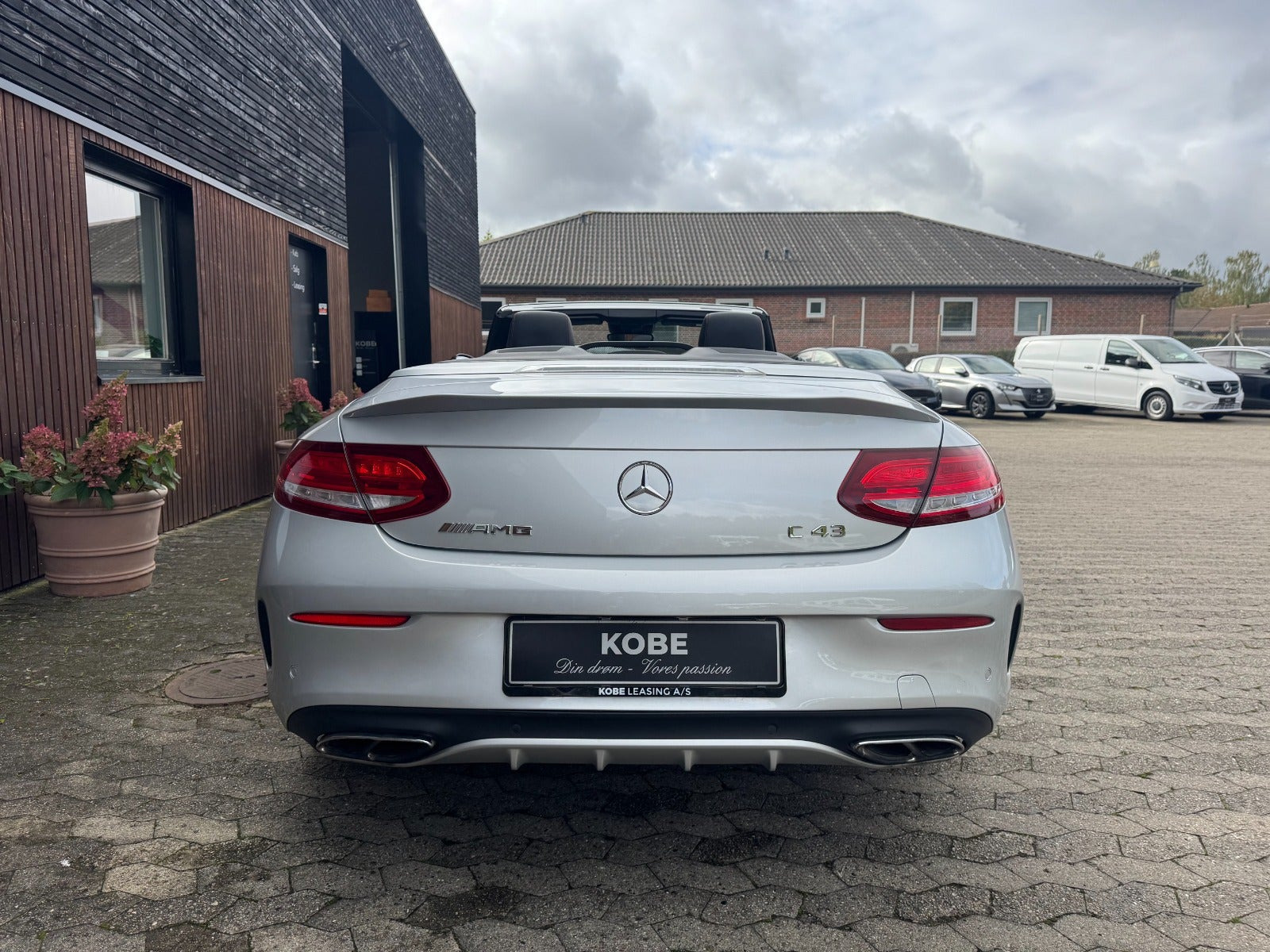 Sølv Mercedes C43 fra 2017