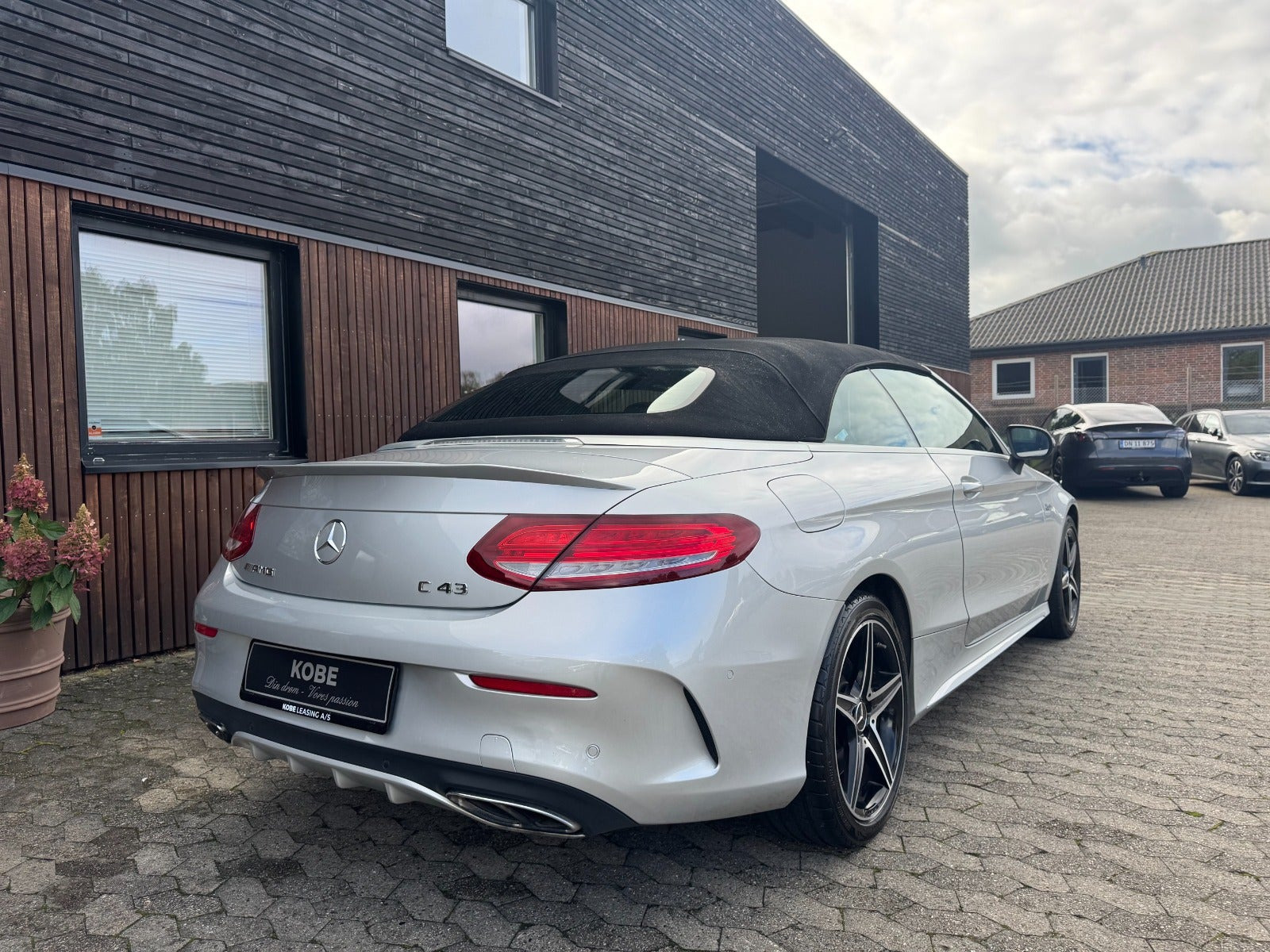 Sølv Mercedes C43 fra 2017